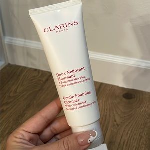 Clarins Paris Gentle Foaming Cleanser- cottonseed